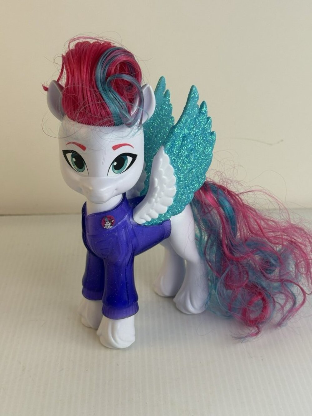 Hasbro My Little Pony Pegasus Shining Adventures Zipp Storm with Sweater 2021